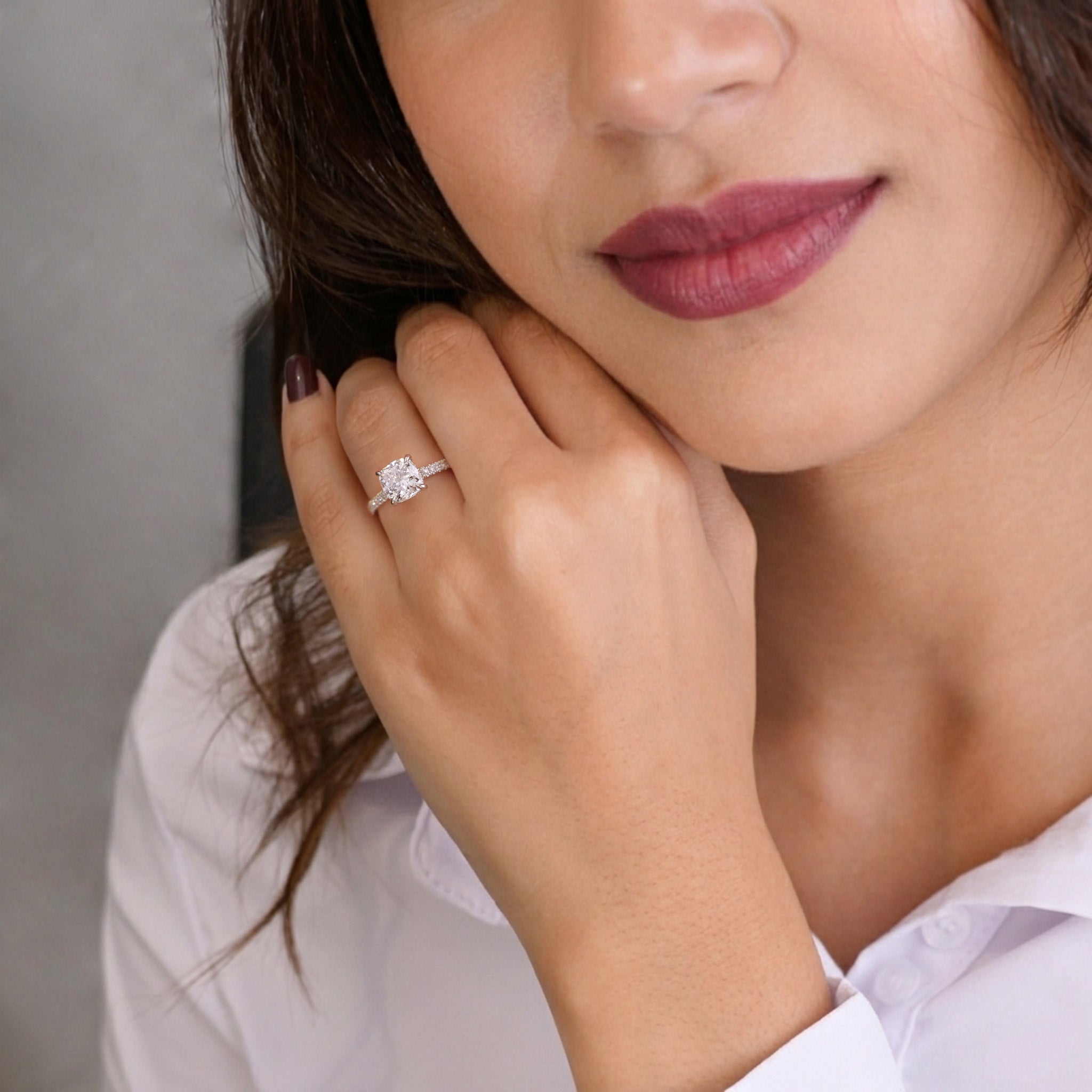 <tc>My Girl</tc> Bague de fiançailles sertie de diamants coussin micro-sertis