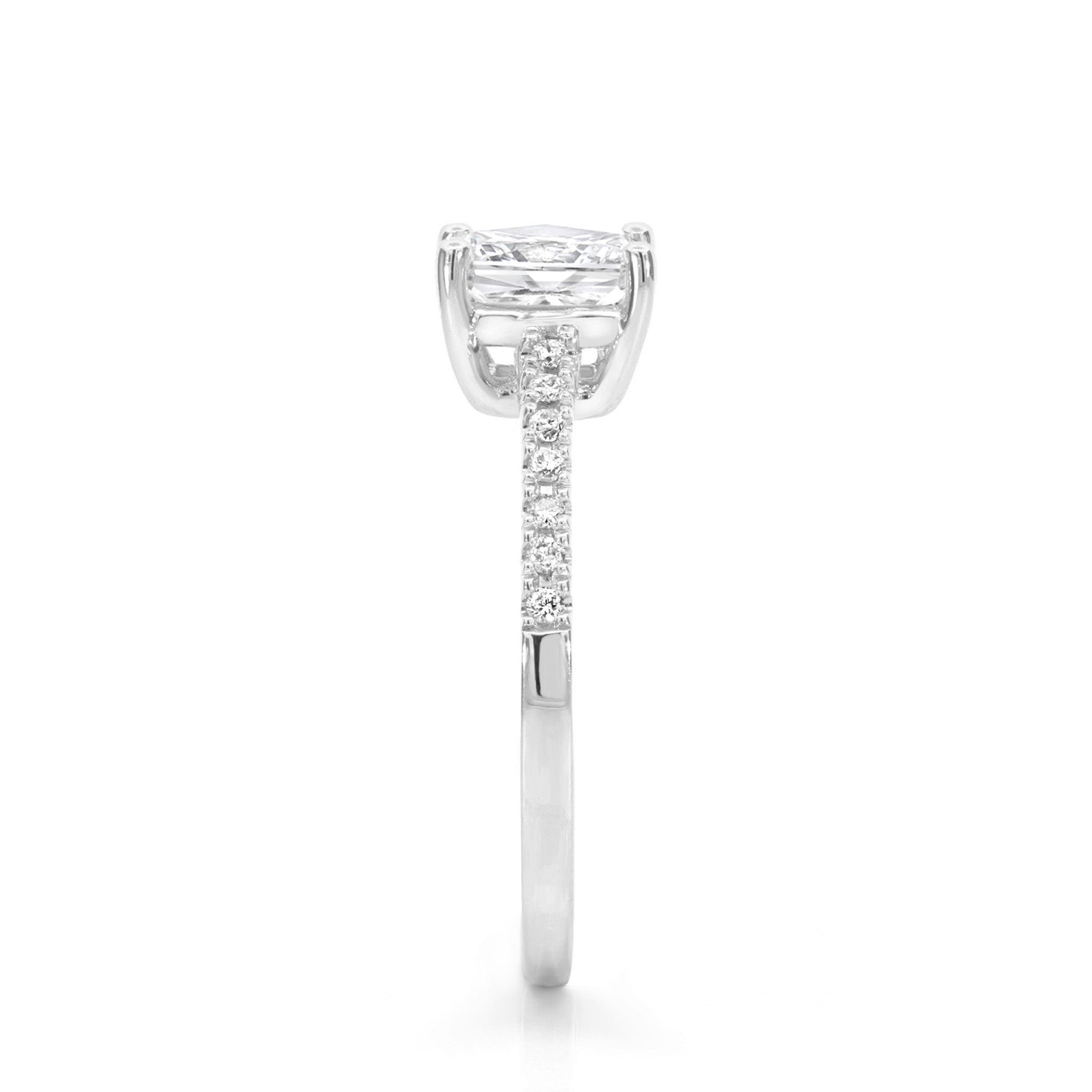 #Metal_Platinum #Carat Weight_2