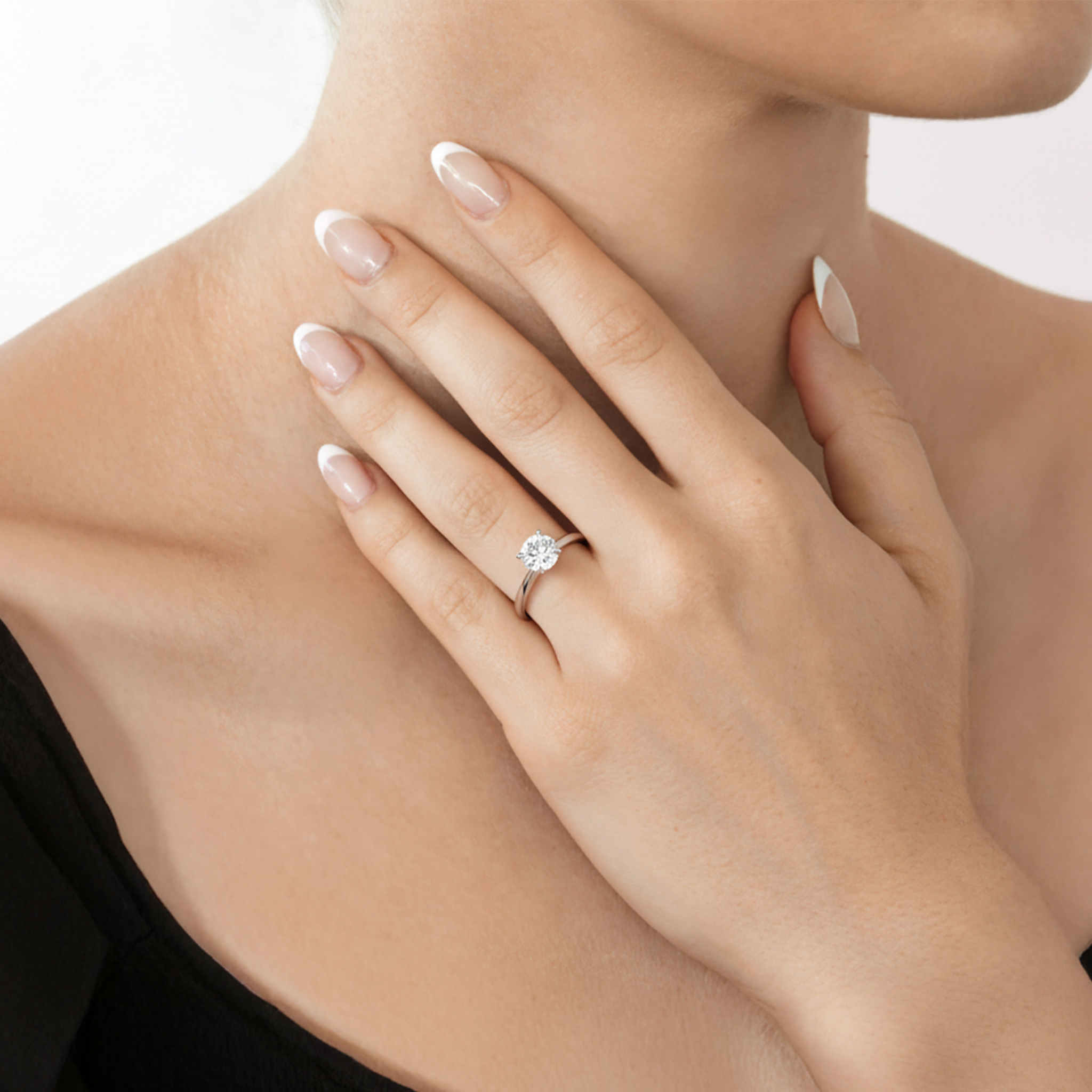 Erhöhter Victoria Solitaire Diamond Ring