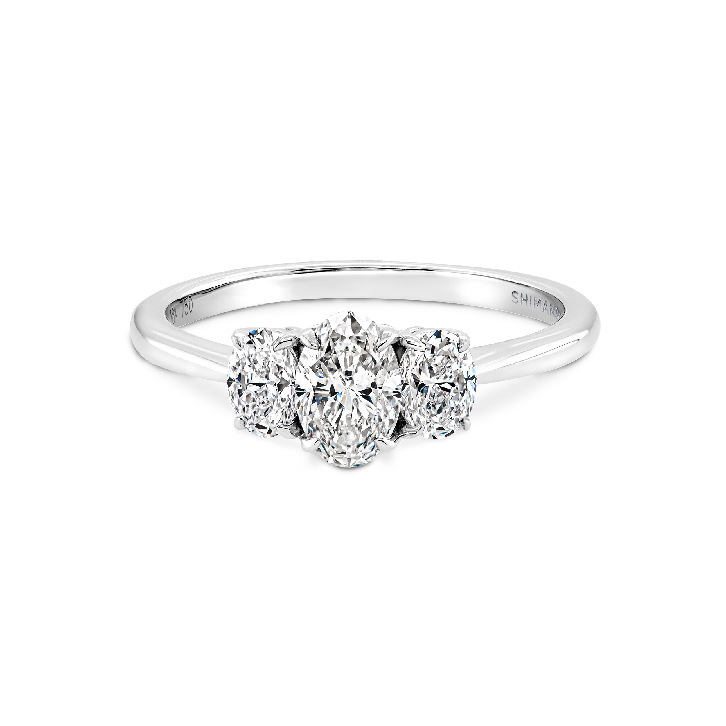 Ovaler Diamant-Trilogie-Ring