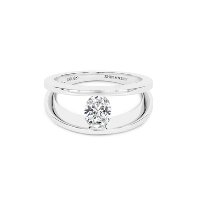 Bague de fiançailles emblématique en diamant ovale Millennium