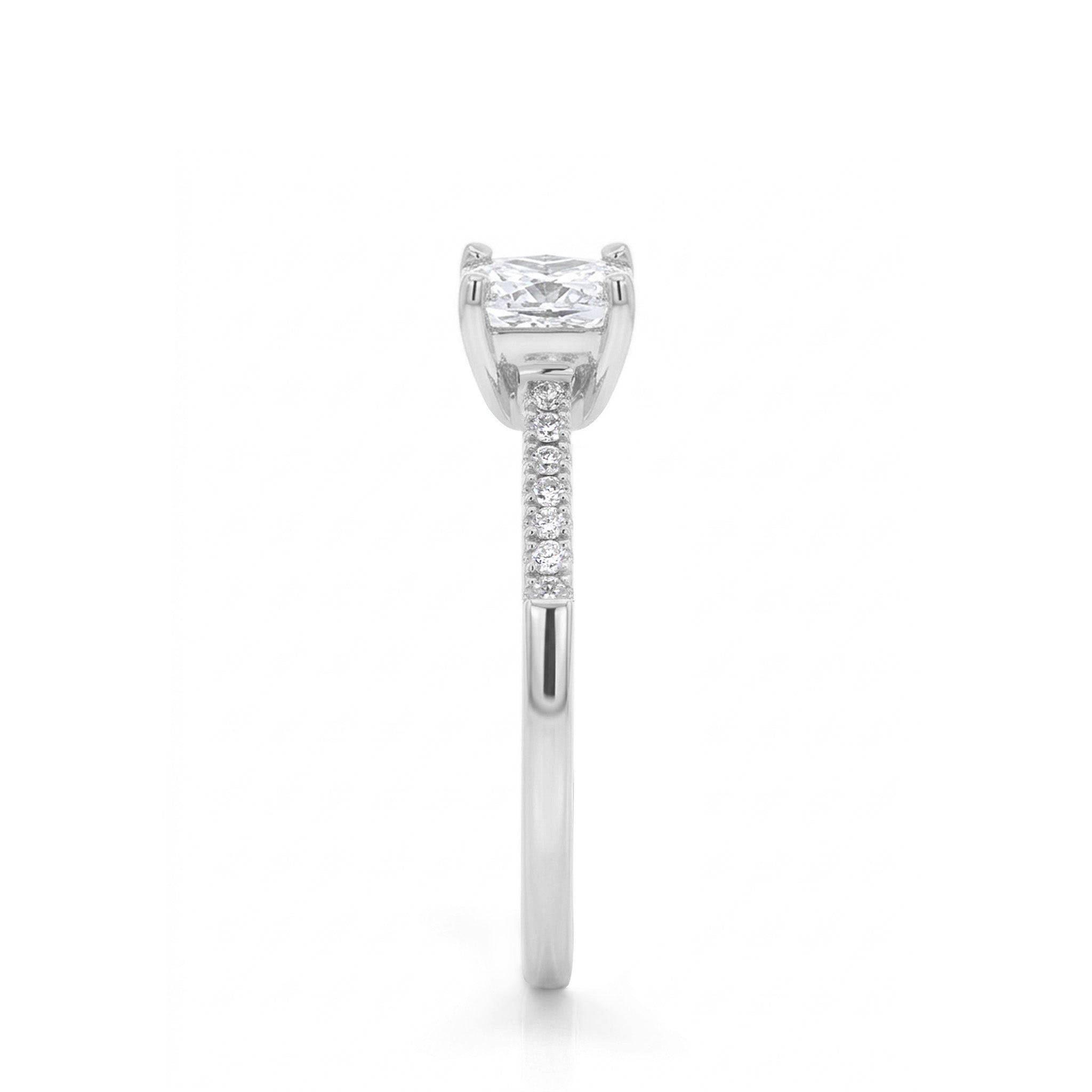 #Metal_Platinum #Carat Weight_0.7