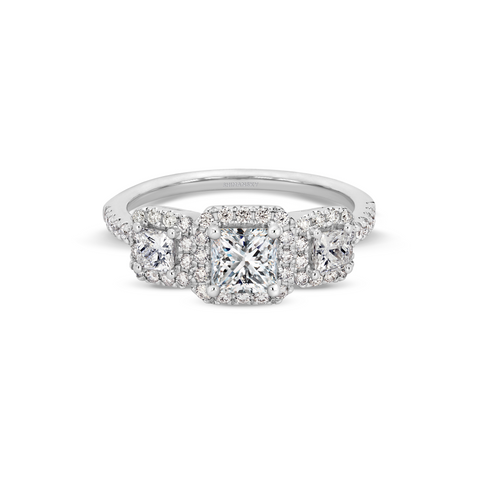 <tc>My Girl</tc> Anillo de compromiso con halo de microengaste de trilogía de diamantes