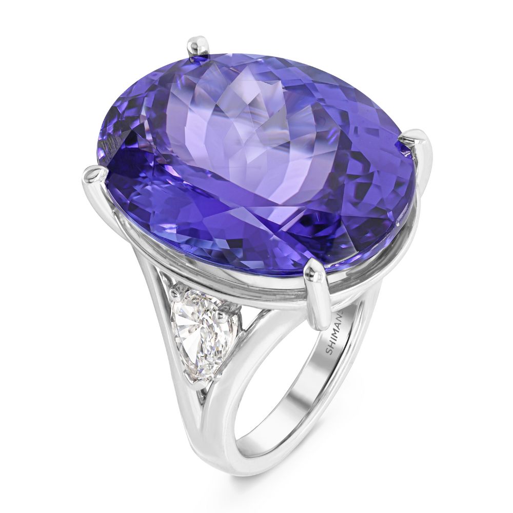 Bague de robe tanzanite et diamant ovale