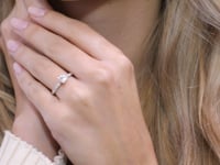 #Metal_Platinum #Carat Weight_0.7