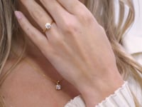 #Metal_Yellow Gold #Carat Weight_1